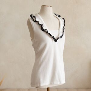 RED Black and White Ruffle Neck Sleeveless Sweater Top size L‎